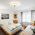 Sweet Home & Flower Garden
